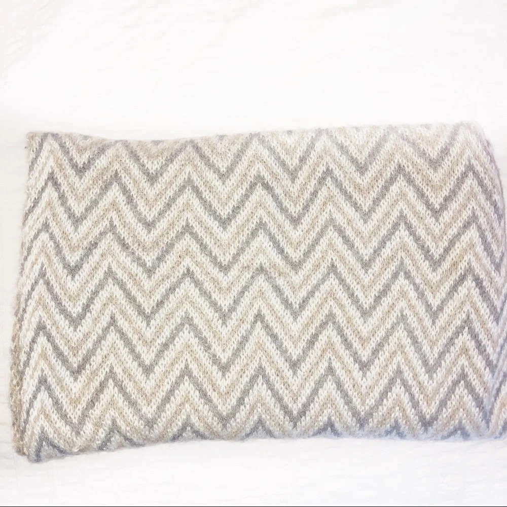 SALE!!! Merona chevron print infinity scarf